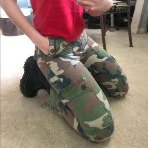 BRAND NEW, urban outfitters camo pants.